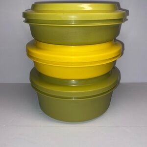 vintage yellow and green tupperware bowls